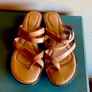 Born Perfect Neutral Strappy Wedge size 10
